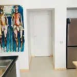 Imperium Vittorio - 4 Bdr, Center, 100mt To Train Station, Pvt Bathrooms, A-c روما