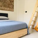 Imperium Vittorio - 4 Bdr, Center, 100mt To Train Station, Pvt Bathrooms, A-c