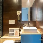 Imperium Vittorio - 4 Bdr, Center, 100mt To Train Station, Pvt Bathrooms, A-c روما