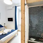 Imperium Vittorio - 4 Bdr, Center, 100mt To Train Station, Pvt Bathrooms, A-c 3* روما