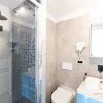 Imperium Vittorio - 4 Bdr, Center, 100mt To Train Station, Pvt Bathrooms, A-c روما