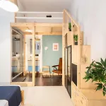 بيت ضيافة Imperium Vittorio - 4 Bdr, Center, 100mt To Train Station, Pvt Bathrooms, A-c