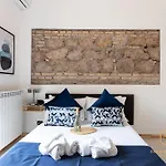 Imperium Vittorio - 4 Bdr, Center, 100mt To Train Station, Pvt Bathrooms, A-c 3*
