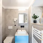 Imperium Vittorio - 4 Bdr, Center, 100mt To Train Station, Pvt Bathrooms, A-c روما