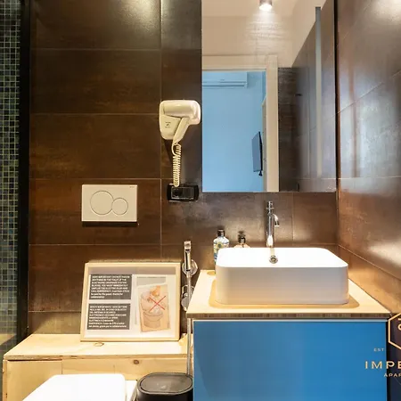 Imperium Vittorio - 4 Bdr, Center, 100mt To Train Station, Pvt Bathrooms, A-c Rome