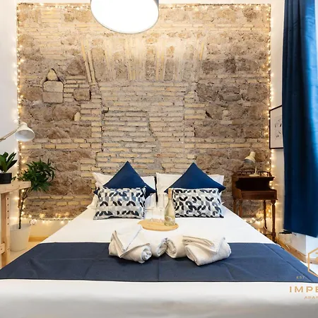 Imperium Vittorio - 4 Bdr, Center, 100mt To Train Station, Pvt Bathrooms, A-c 3*